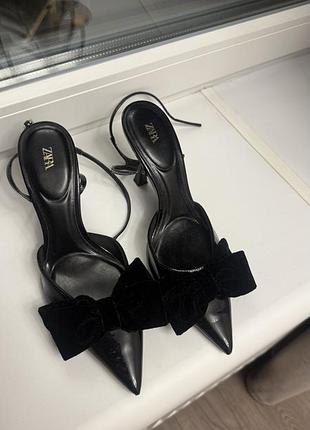 Туфлі жіночі zara чорні, розмір 38, з велюровим бантом
