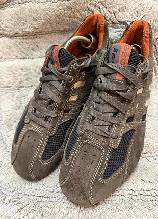 Кросівки geox 40 р.( уст 26/26.5 см,замша