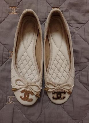 Балетки жіночі chanel білі