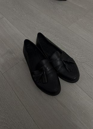 Лофери жіночі шкіряні чорні