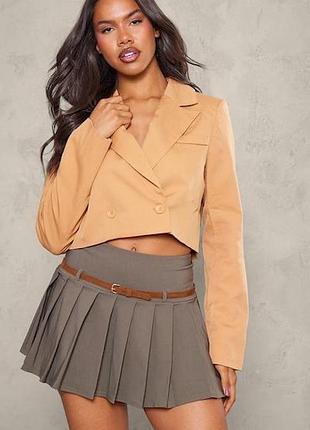 Піджак жіночий prettylittlething укорочений кольору camel