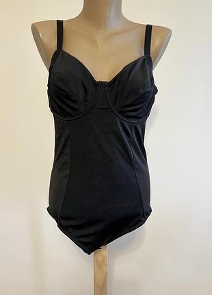 Утягуючий чорний боді bpc bonprix collection, еластичний, моделює силует, із чашками та застібкою. 5