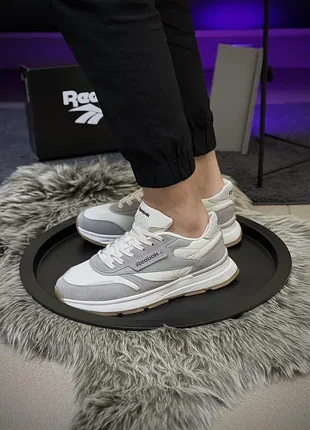 Кросівки reebok classic, світлі сірі 3097-8