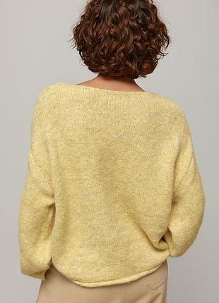 Мохеровий джемпер oversize з широкою горловиною 2