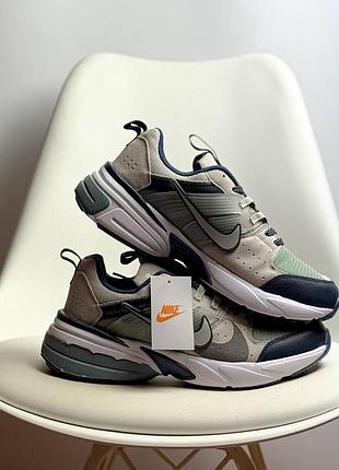 Nike runtekk beige green 2