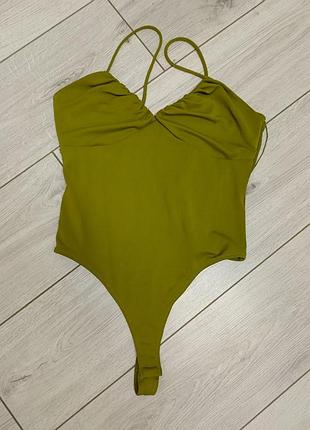 🌿 эффектное оливковое боди h&amp;m edition с открытой спинкой (размер m)