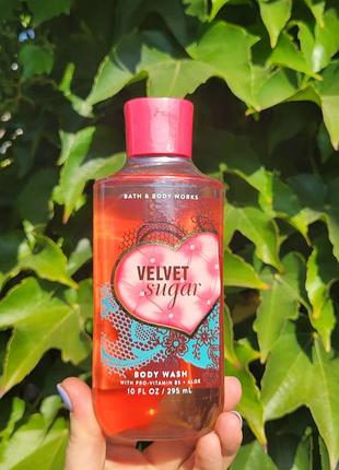 Шикарный парфюмированный гель для душа velvet sugar от bath &amp; body works 295 мл