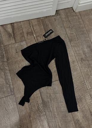 Жіноче боді boohoo на одне плече, чорне