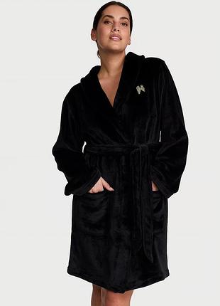 Жіночий халат victoria's secret плюшевий теплий з вишитими крилами xs/s, m/l оригінал