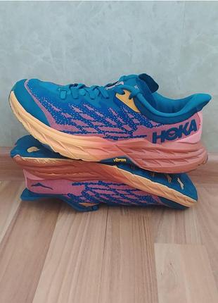 Продам hoka-стильные кроссовки (унисекс),38,5р