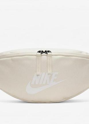 Бананка nike 162406 поясная сумка белая молочная белое лого