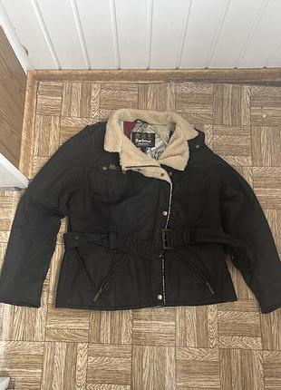 Жіноча ваксована куртка barbour