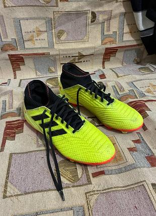 Продам детские бутсы adidas predator (размер us 8)