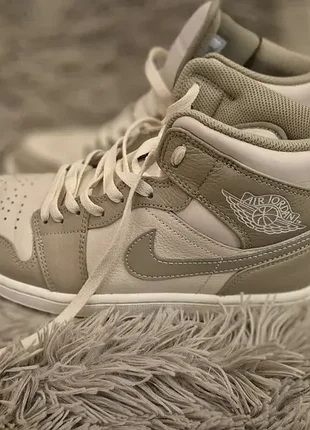 Кросівки nike air jordan 1 mid us9/eur42.5/27cm