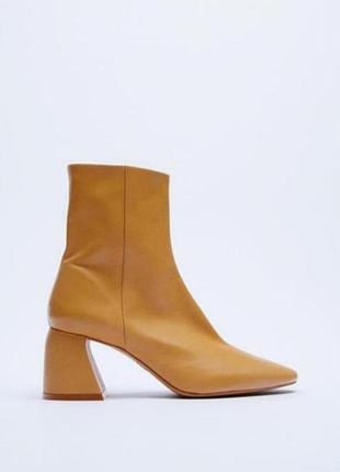 Кожаные ботильоны zara