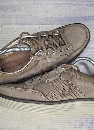 Кроссовки clarks