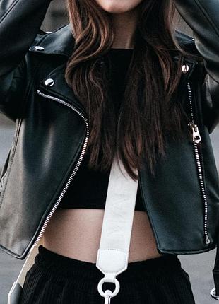 Куртка жіноча bershka косуха чорна