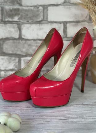 Лакированные туфли кожаные brian atwood,maniac platform pump,39размер