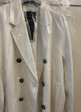Шикарное белое новое пальто. шерсть6 фото