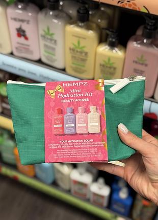 Жіночий подарунковий набір hempz mini hydration kit з лосьйонами лосьйон  та косметичкою