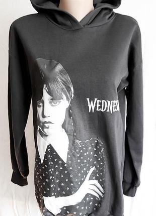 Женское худи венздей аддамс теплое утепленное кофта толстовка wednesday addams крупный принт оверсайз серое графит готика рок панк гранж хлопковое