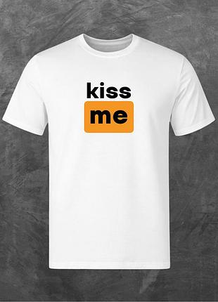 Футболка унісекс з принтом kiss me базова біла xs