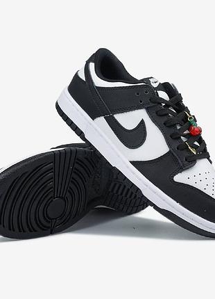 Nike sb dunk low black white charm