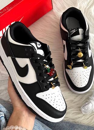 Nike sb dunk low black white charm 2