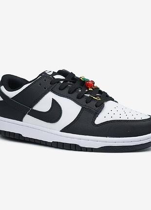 Nike sb dunk low black white charm 3