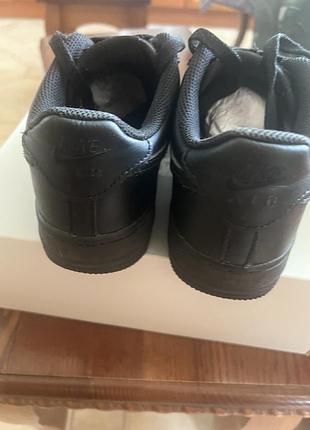 Кросівки nike чорні 36.5 2