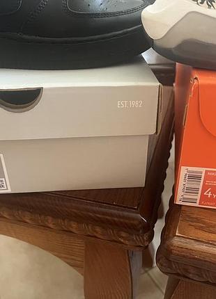 Кросівки nike чорні 36.5 4