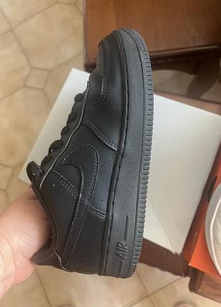 Кросівки nike чорні 36.5 3