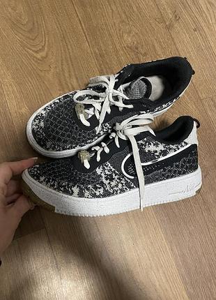 Кросівки nike тканеві чорно-білі