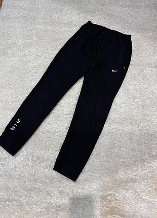 Спортивні штани для хлопця nike чорні
