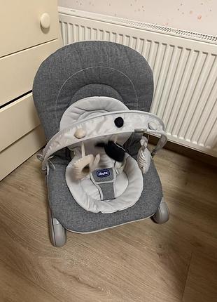 Заколисуючі центри та шезлонги chicco шезлонг 2