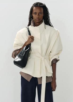 Жіночий тренч zara молочного кольору