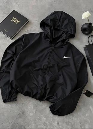 Вітровка жіноча nike чорна