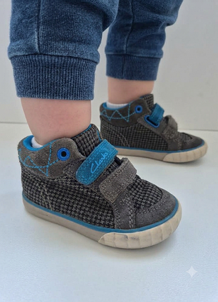 Кроссовки 22 размер, clarks