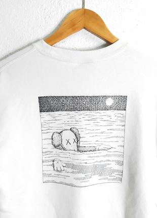 Свитшот uniqlo x kaws ut (размер l) 3