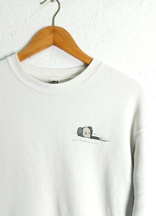 Свитшот uniqlo x kaws ut (размер l) 5