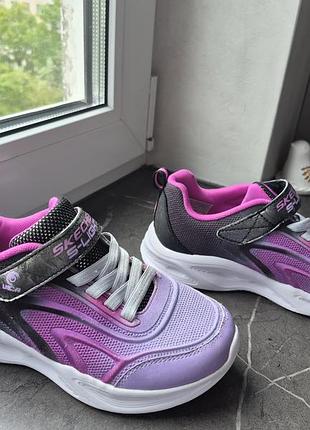Кросівки skechers світяться 4