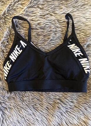 Топ спортивний nike 260526