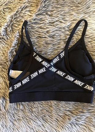 Топ спортивний nike 260526 2