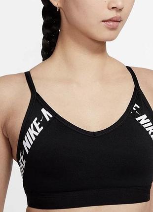 Топ спортивний nike 260526 3