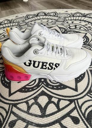 Продам кросівки guess 3