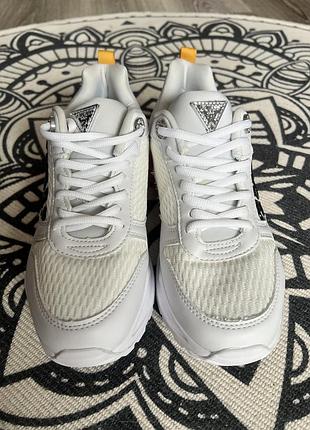 Продам кросівки guess 2