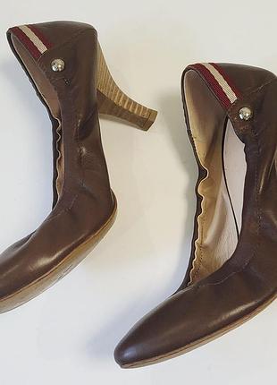 Туфлі bally