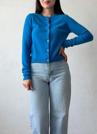 Вкорочений кашеміровий кардиган в кольорі електрик cashmere mark, мʼякий та пухнастий