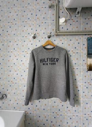 Свитшот tommy hilfiger.