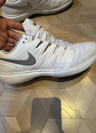 Кросівки чоловічі nike білі 41 розмір